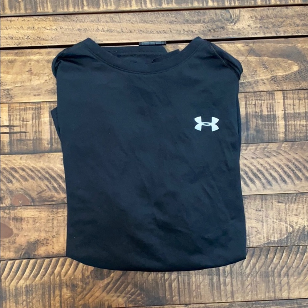 Under Armour t-shirt